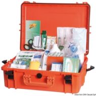 Cassetta di pronto soccorso tabella A in contenitore stagno IPX7. Realizzata in accordo con il D.M. 1/10/2015 in vigore dal 18/01/2016.